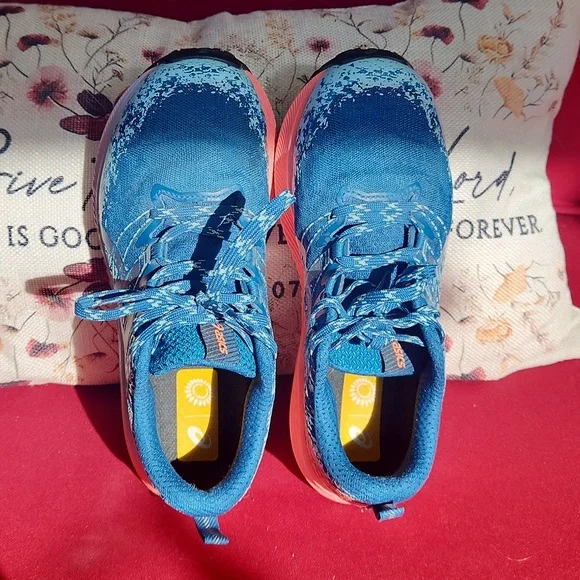 Womens ASICS Fuji Lite Trail Running Shoes Size 7 - Picture 9 of 9